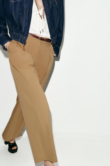 PANTALON À PINCES ET CEINTURE - Marron clair de Zara - Image 3