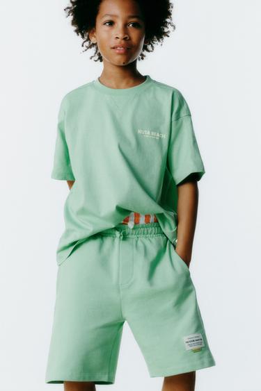 CONJUNTO DE T-SHIRT E BERMUDAS COM TEXTO - Verde-claro da Zara