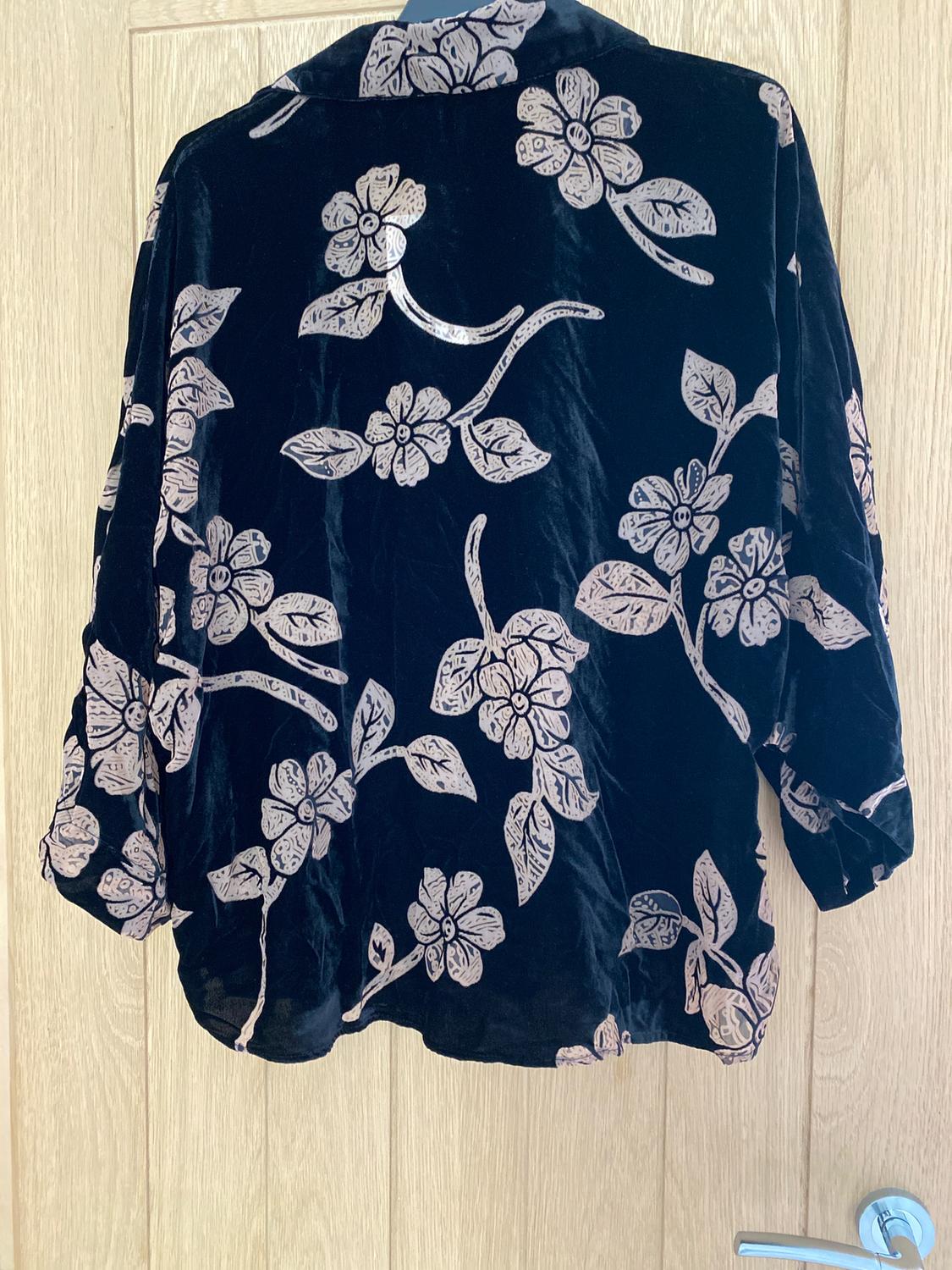 CONTRASTING VELVET SHIRT - Image 2