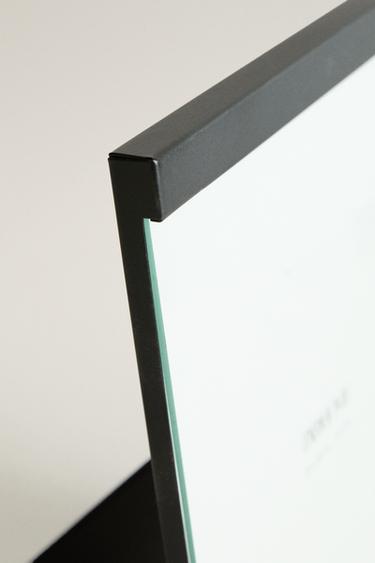 BLACK METAL PICTURE FRAME — Black 2