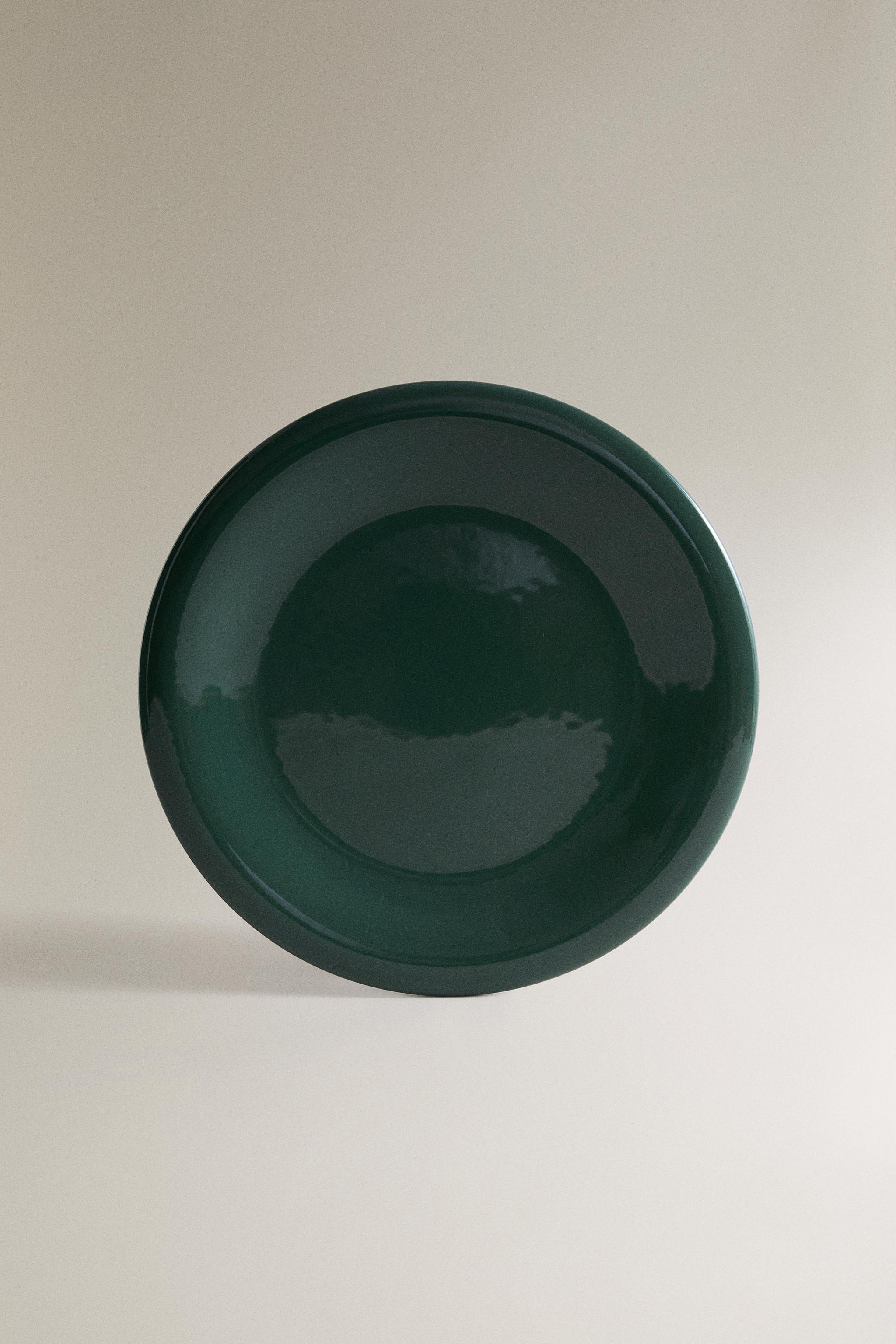 ENAMELLED STONEWARE DINNER PLATE