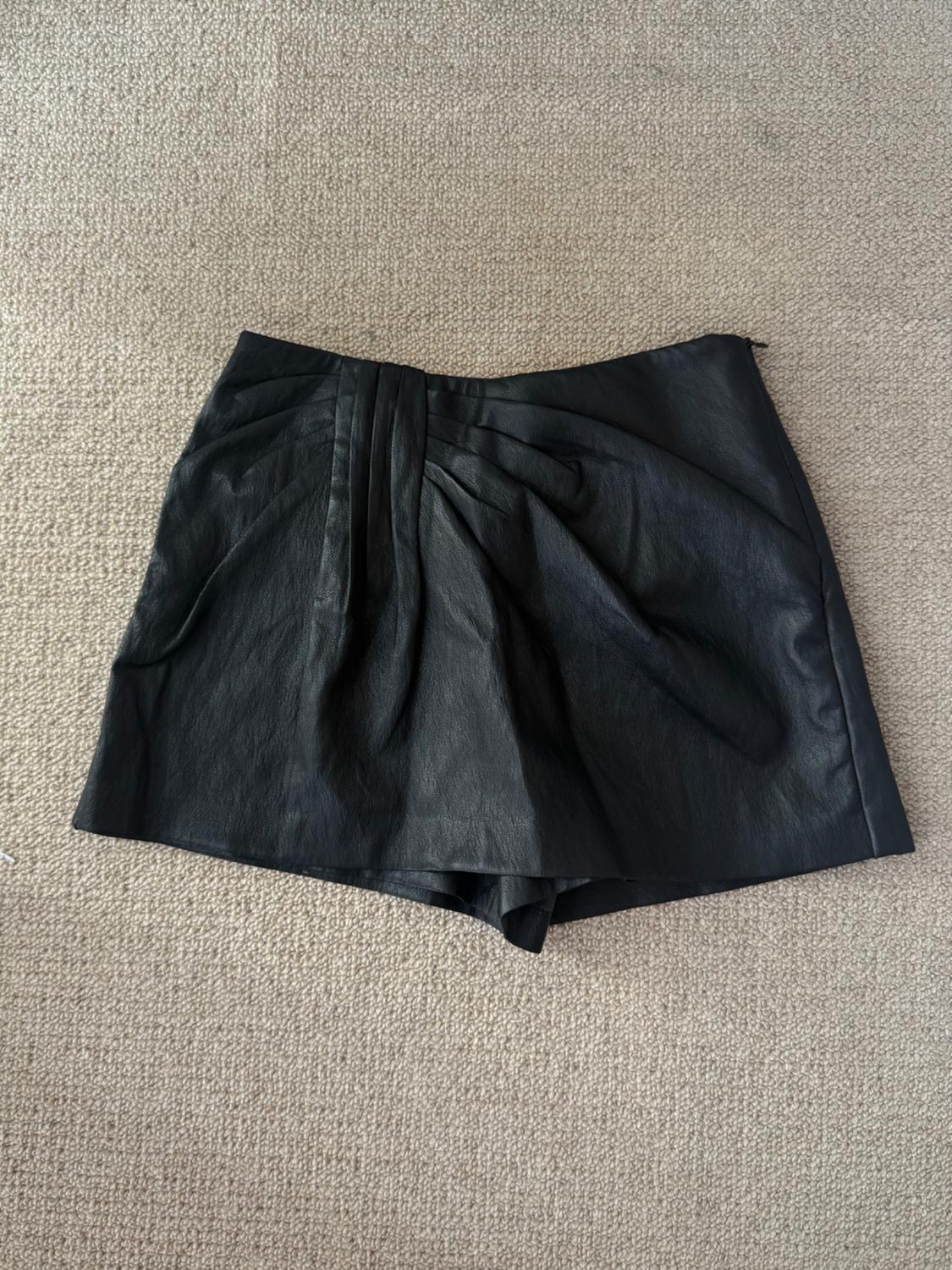 ZARA FAUX LEATHER DRAPE SKORT - Image 2