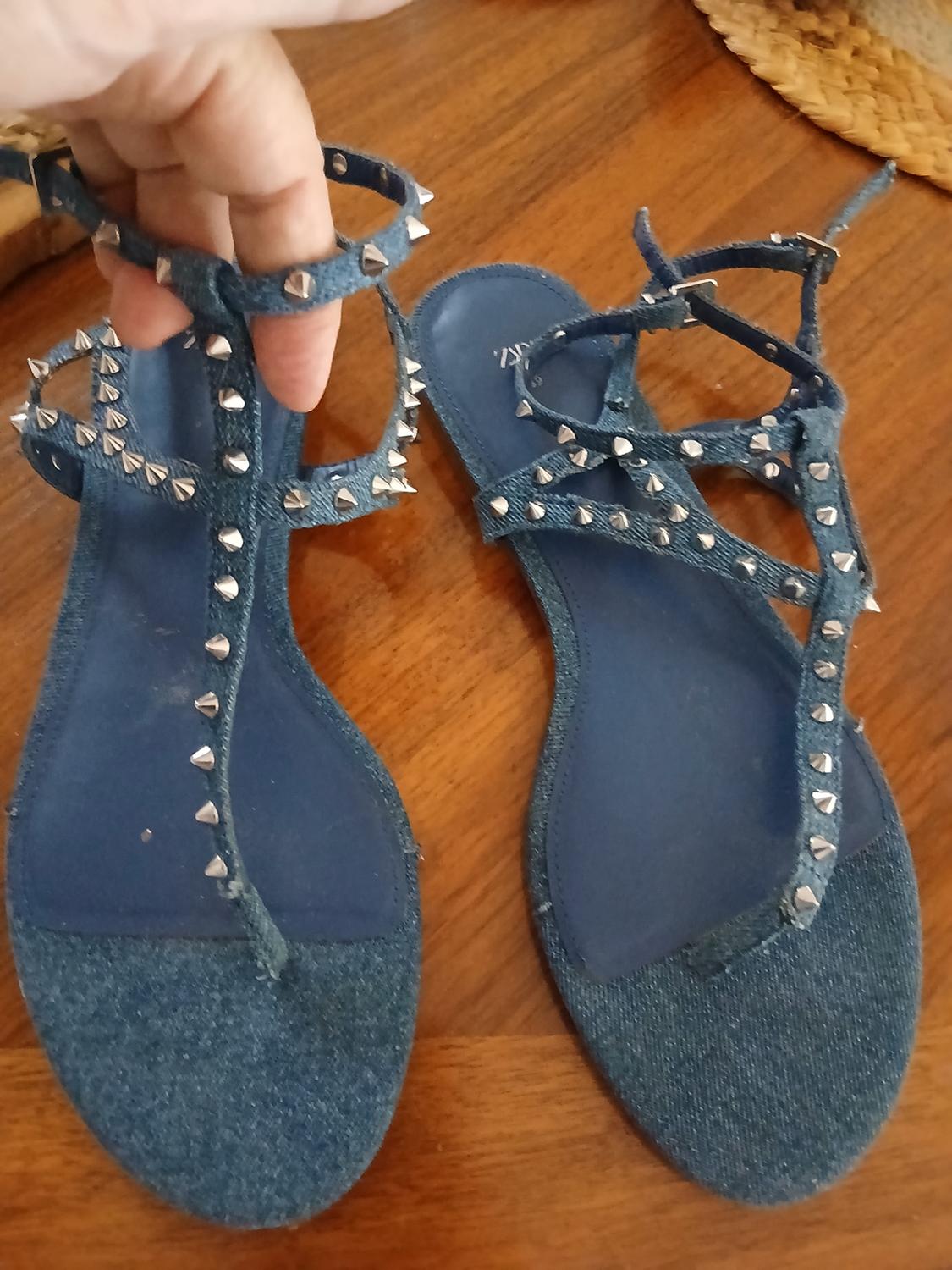 STUDDED SANDALS