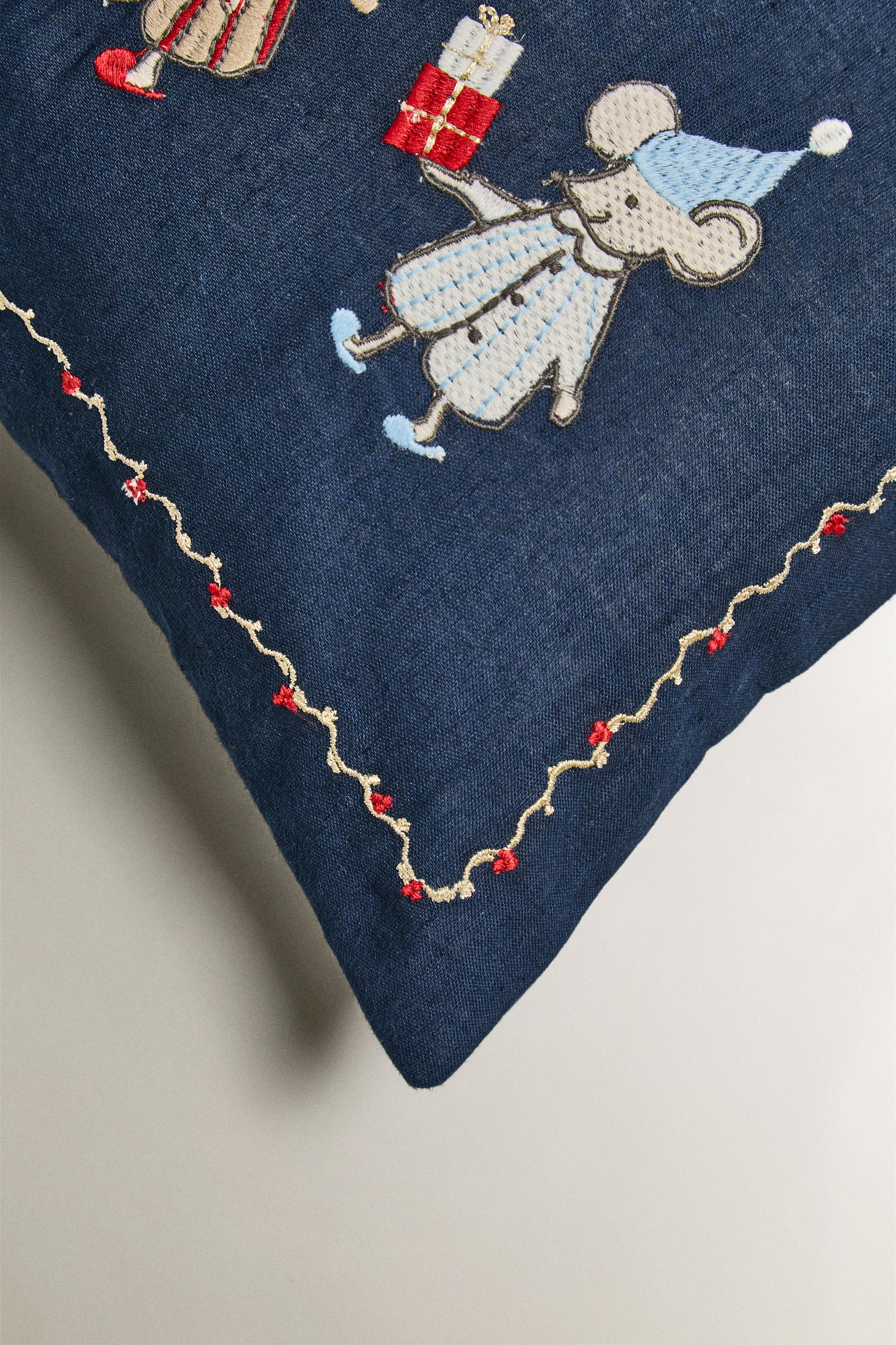 CHILDREN'S CHRISTMAS MOUSE THROW PILLOW COVER