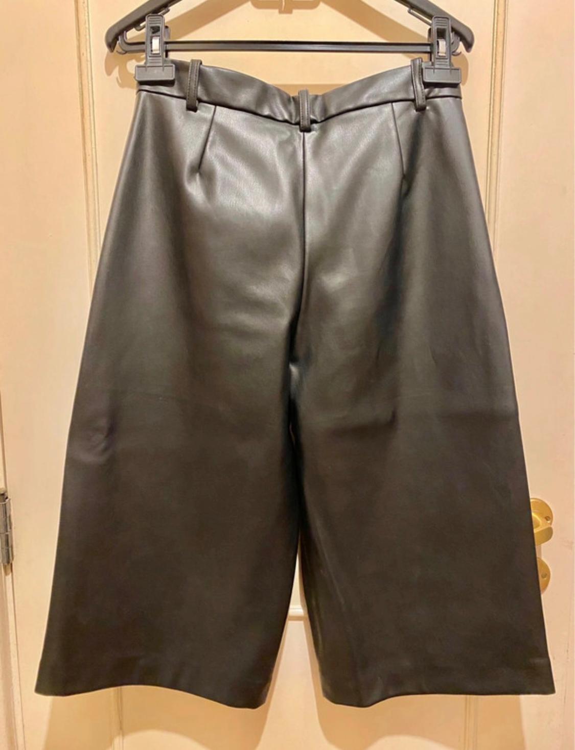 FAUX LEATHER BERMUDA SHORTS - Image 3