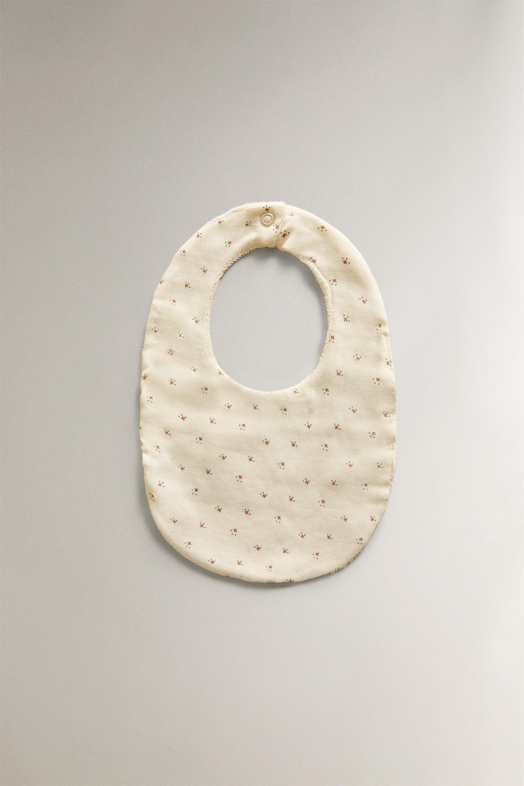 BABY FLORAL BIB