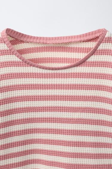 T-SHIRT GAUFRÉ PEPLUM À RAYURES - Rose pâle de Zara - Image 2