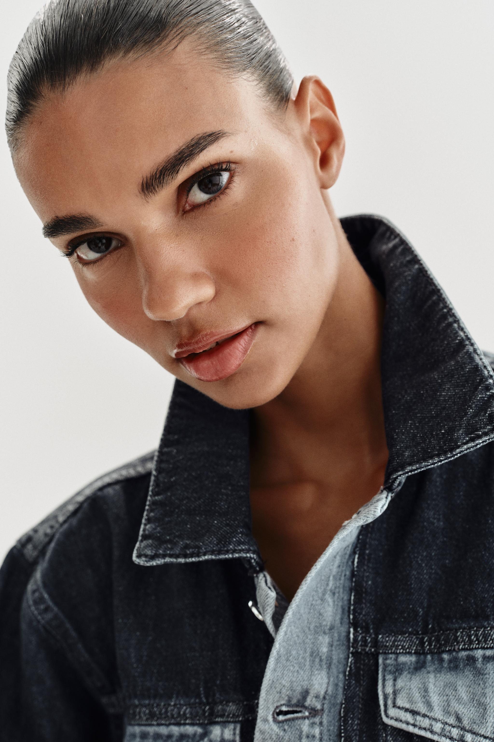 Z1975 コントラストショートデニムジャケット - グレー | ZARA Japan Z1975 コントラストショートデニムジャケット - グレー | ZARA Japan