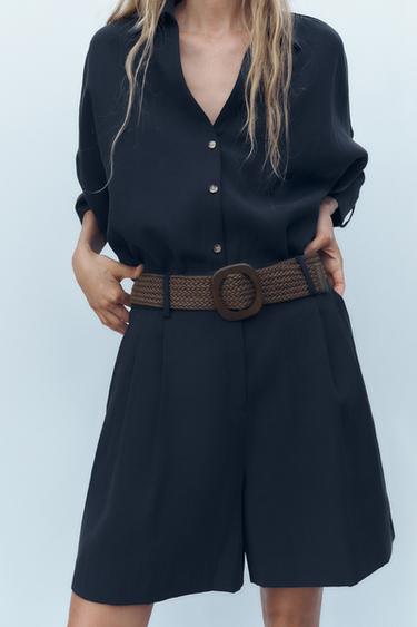ダーツ＆ベルト付きバミューダパンツネイビーブルーZaraのダーツ＆ベルト付きバミューダパンツ - ネイビーブルー 