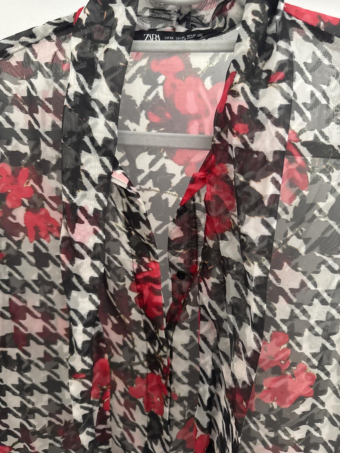 PRINTED SHIRT WITH TIED BELT - Image 3