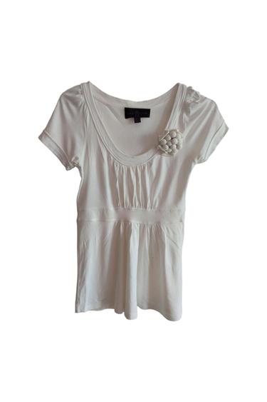 WHITE SHIRT WITH FLOWER