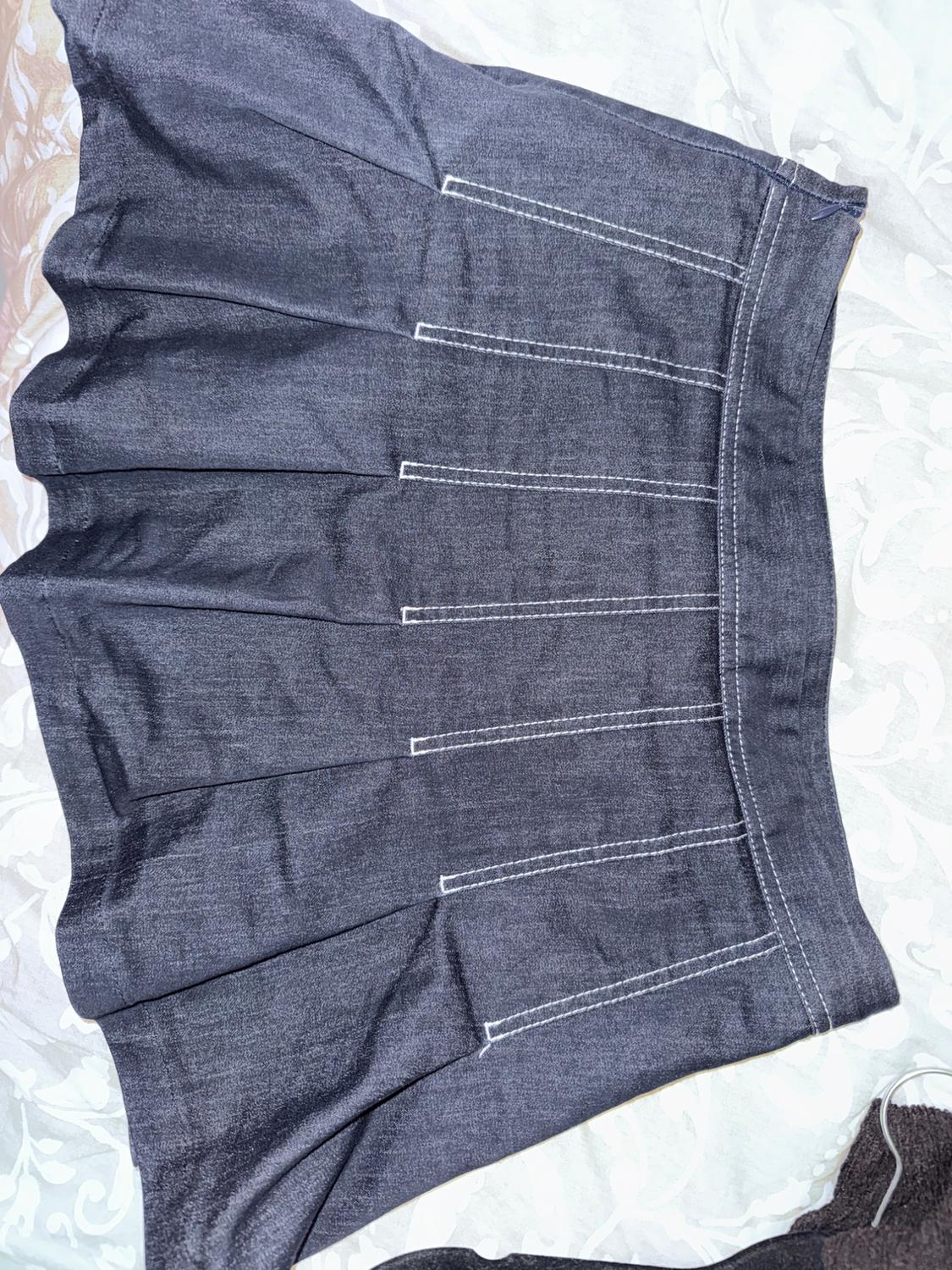 SKORT WITH CONTRAST TOPSTITCHING - Image 2