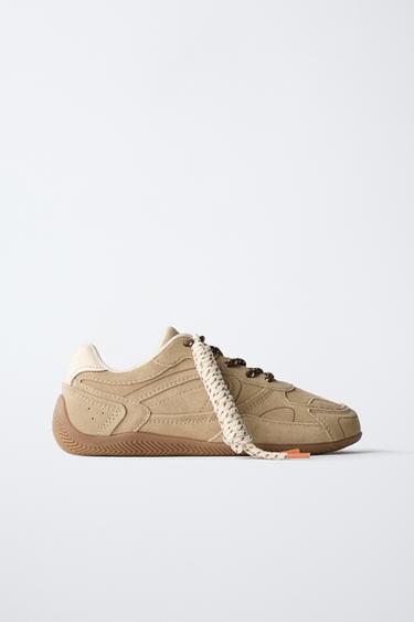 TENNIS EN CUIR À LACETS - Marron de Zara