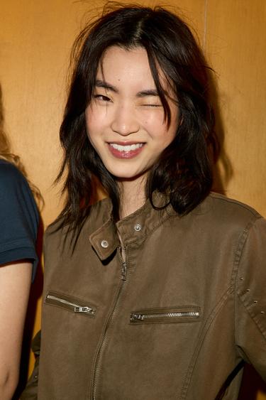 Zara WASHED EFFECT STUDDED JACKET - Light khaki