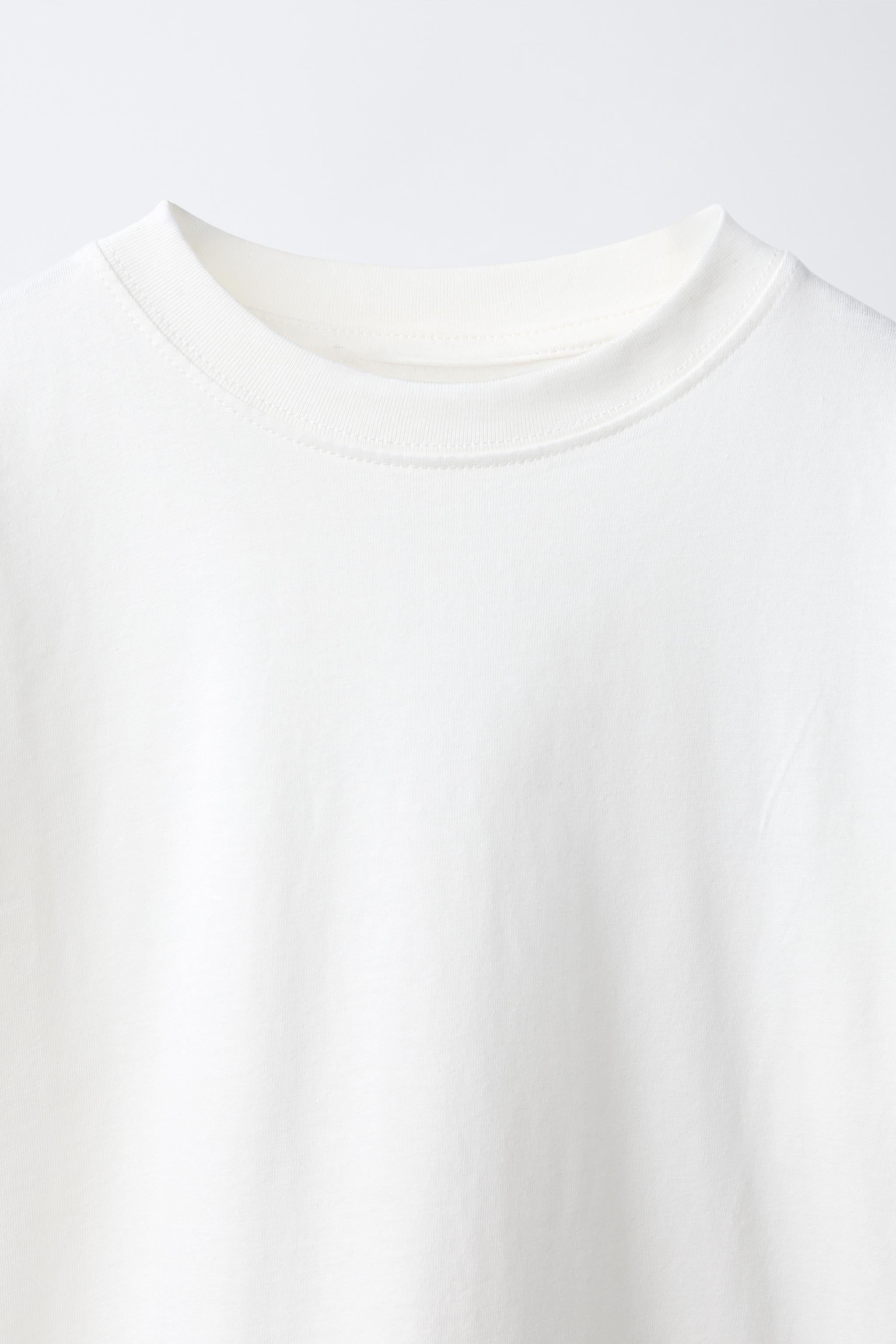 LOT DE TROIS T-SHIRTS UNIS À MANCHES LONGUES