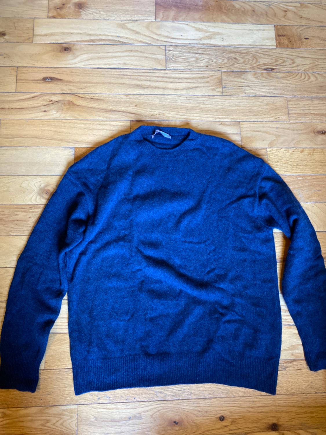 CASHMERE KNIT SWEATER