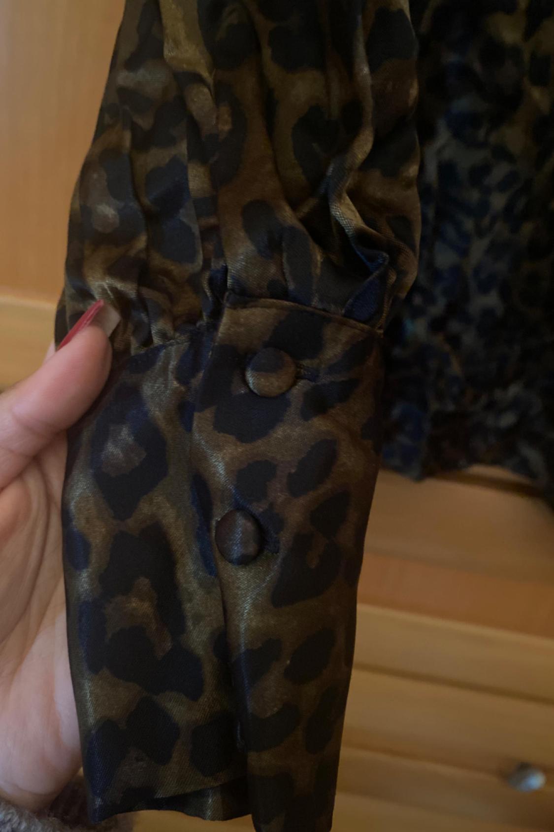ANIMAL PRINT BLOUSE - Image 2