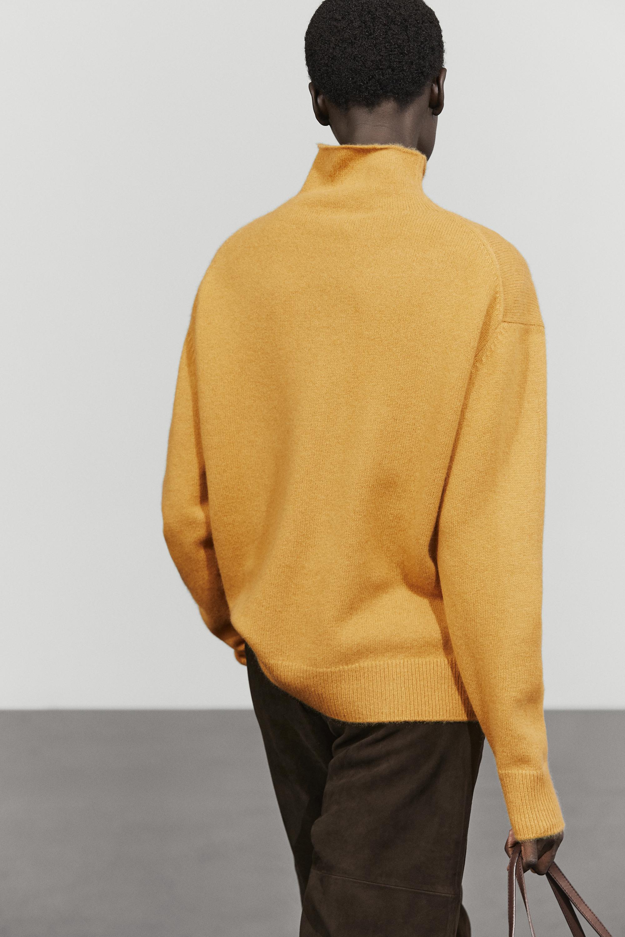100% cashmere oversize knit sweater