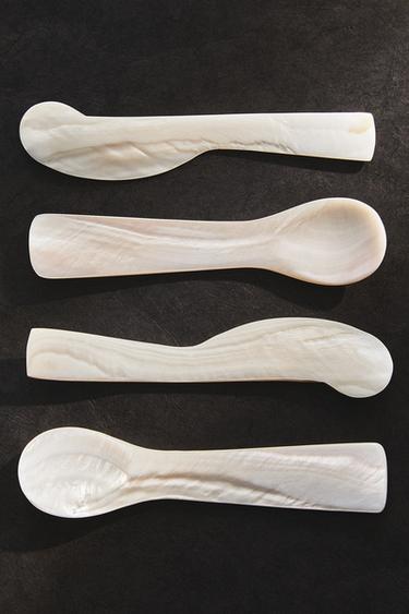 MOTHER-OF-PEARL BREAKFAST CUTLERY SET (SET OF 4) - Light beige by Zara