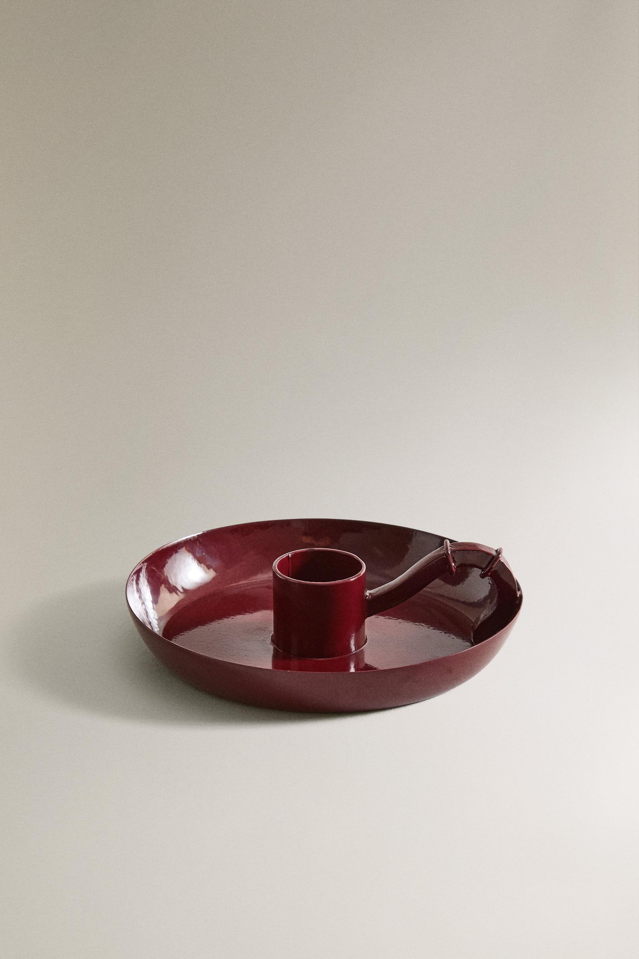 ROUND METAL CHRISTMAS CANDLESTICK