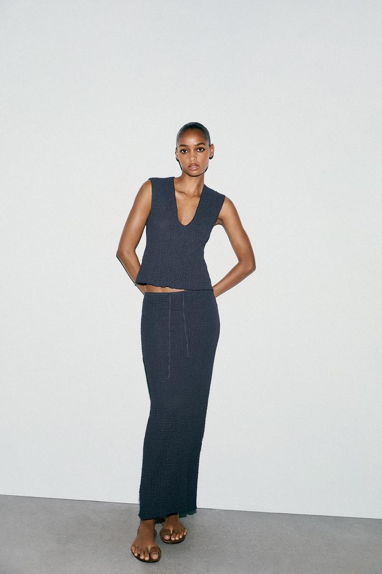 TEXTURED MIDI SKIRT