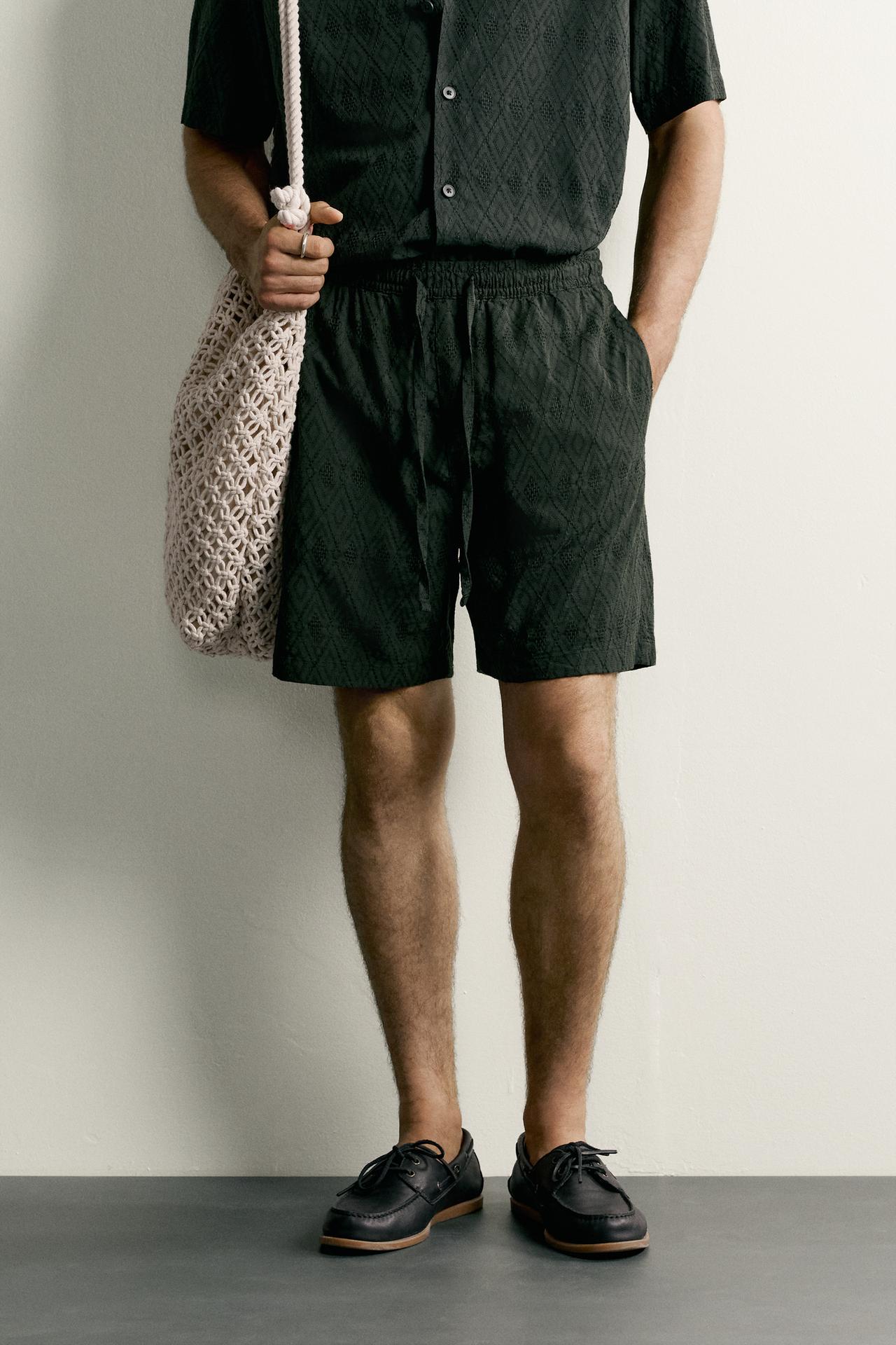 GEOMETRIC JACQUARD REGULAR FIT SHORTS — Green