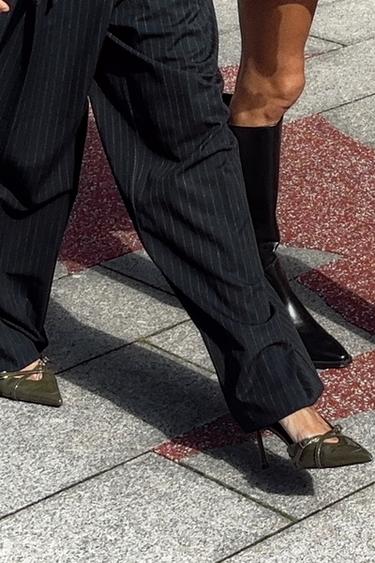 CHAUSSURES À TALONS AVEC BRIDES ET BOUCLES - Vert kaki foncé de Zara - Image 1