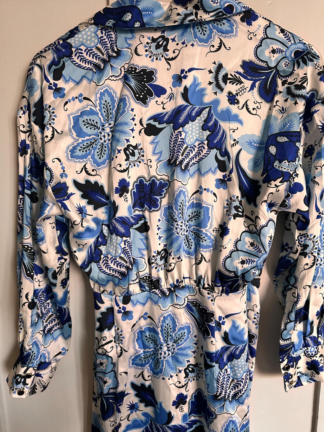 CROSSOVER DRESS WITH FLORAL PRINT - Image 6