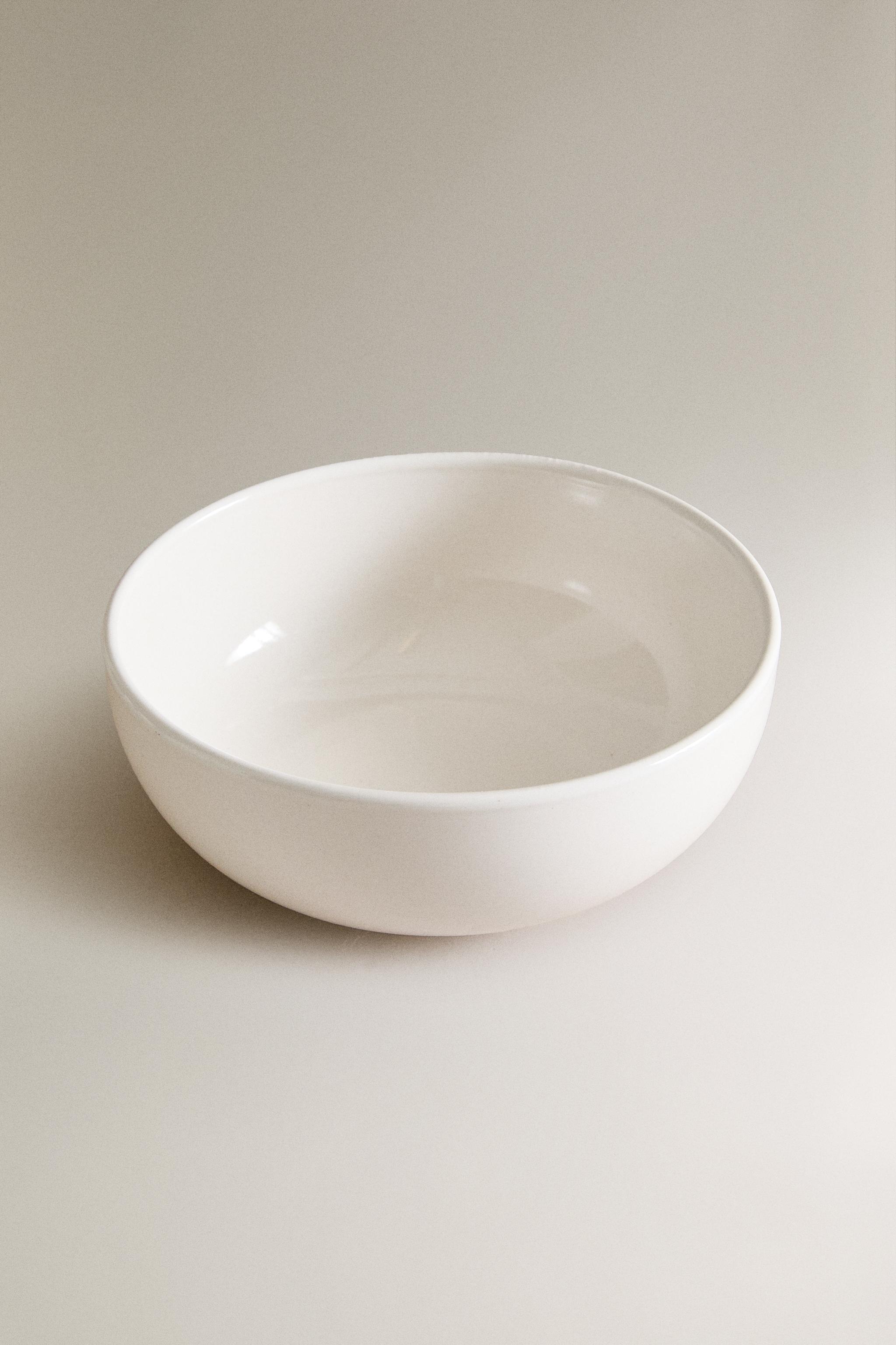 STONEWARE BOWL — White