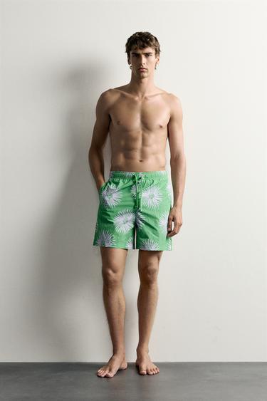 LANGE BADESHORTS MIT QUALLEN-PRINT - Bunt von Zara - Bild 0