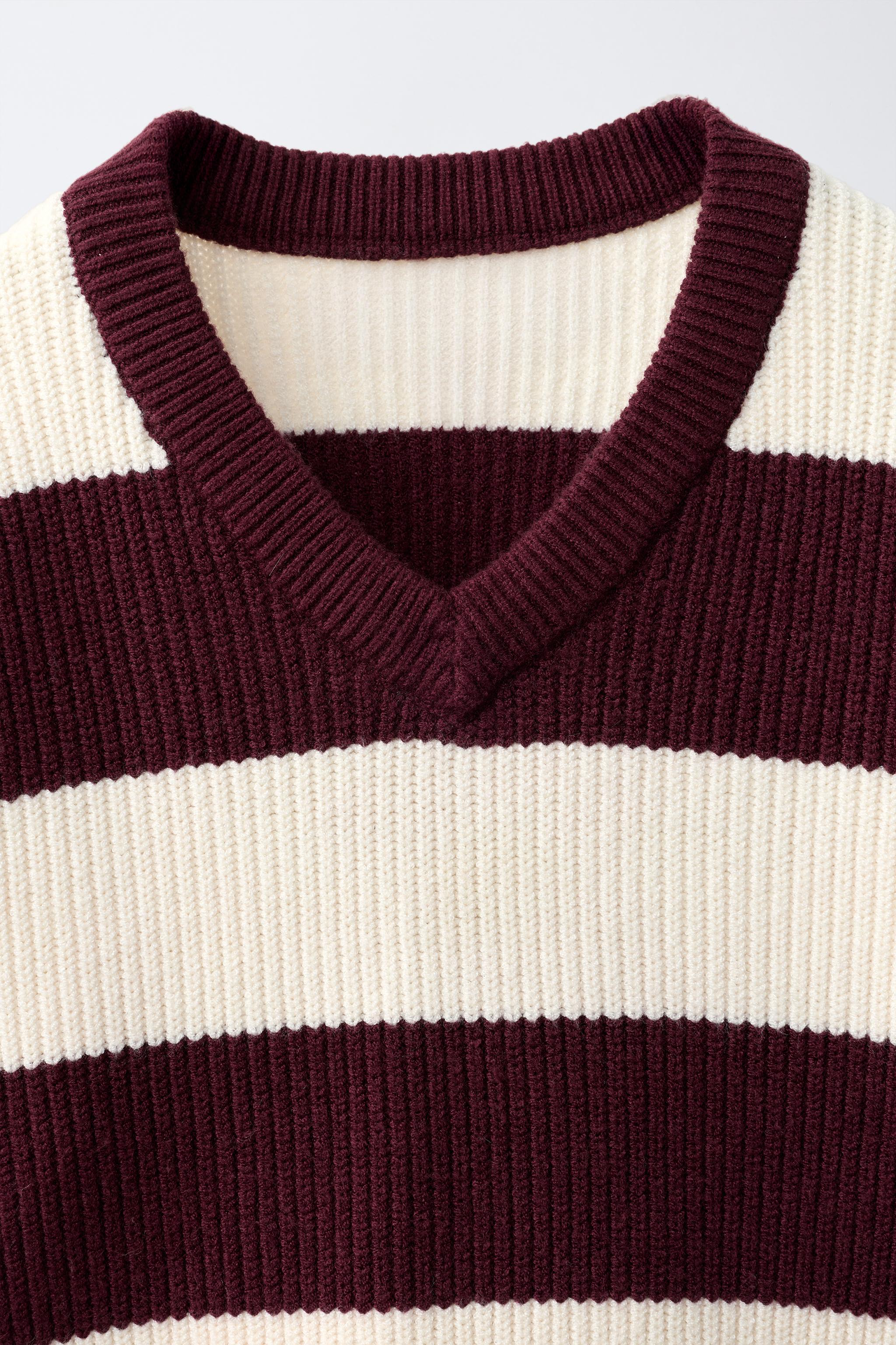 PULL EN MAILLE À RAYURES