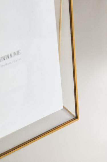 TRIANGULAR STRUCTURE PHOTO FRAME - Golden by Zara - Image 1