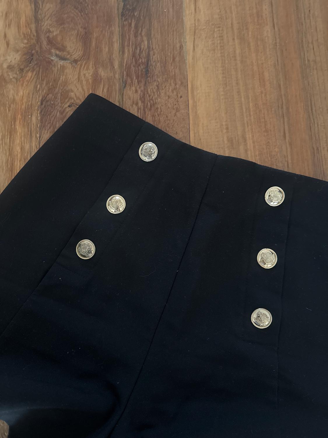 BERMUDA SHORTS WITH GOLDEN BUTTONS - Image 3