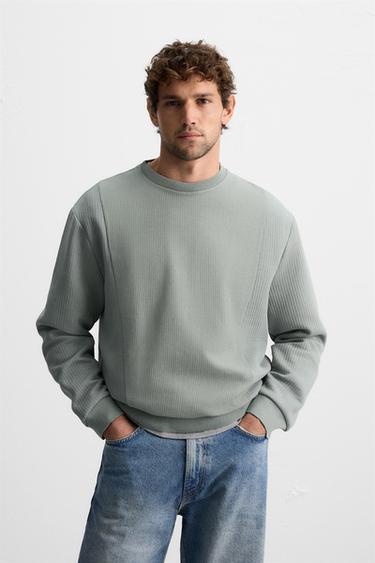 PADDED TEXTURED SWEATSHIRT - Dark green by Zara