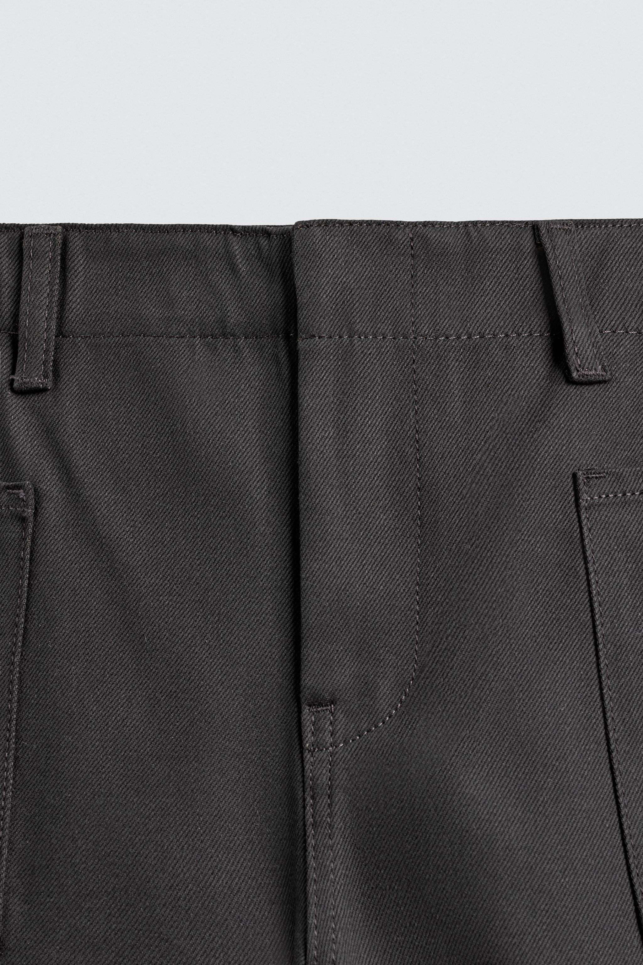 RELAXED FIT POCKET JEANS