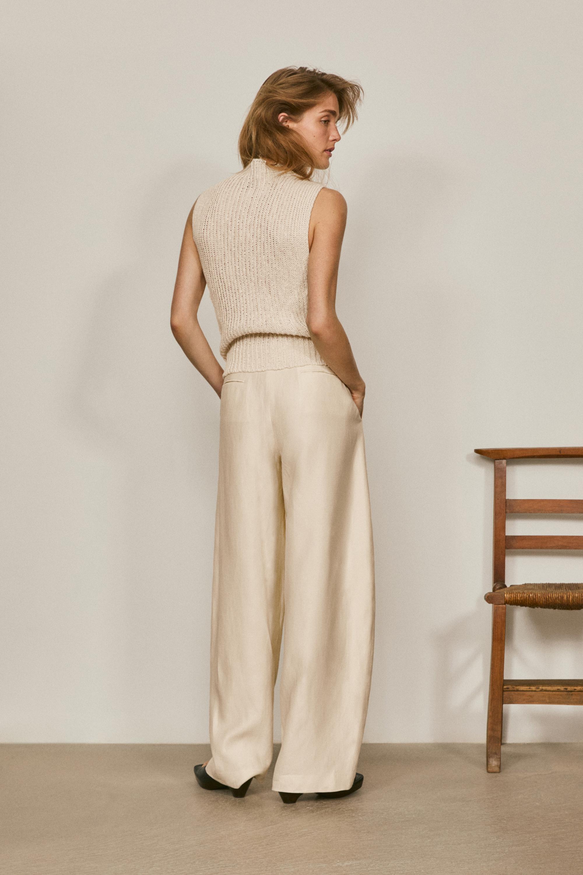 Wide-leg trousers with pleated details - LIMITED EDITION