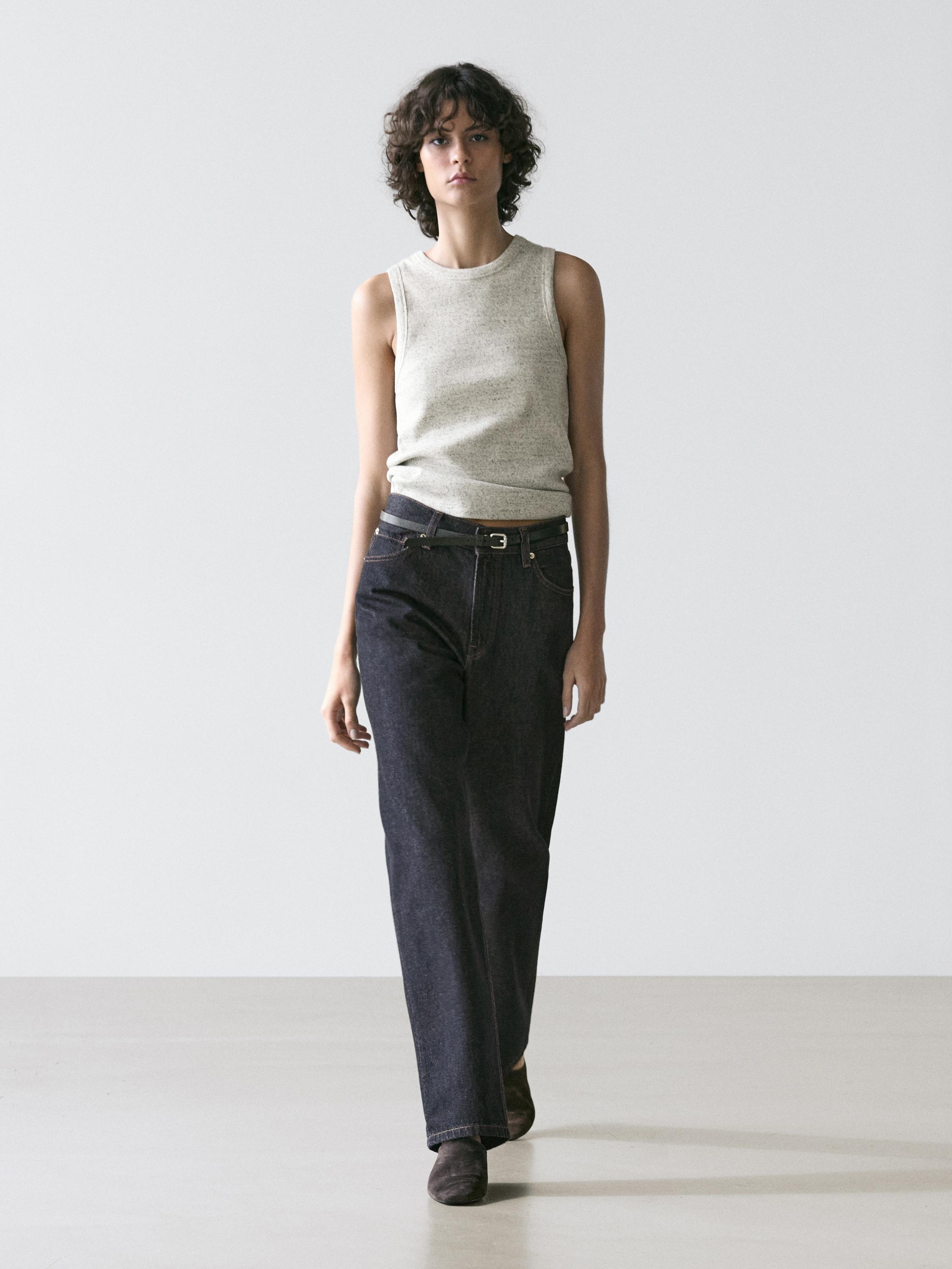 Sleeveless cotton blend T-shirt