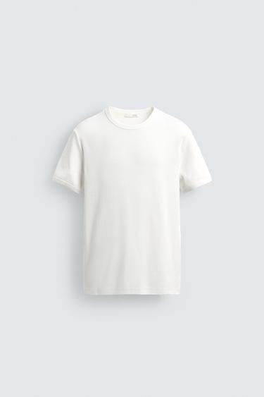 T-SHIRT REGULAR FIT CÔTELÉ - Écru de Zara