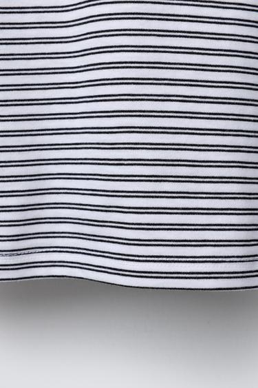 T-SHIRT RAYAS CUT OUT - Noir de Zara - Image 3