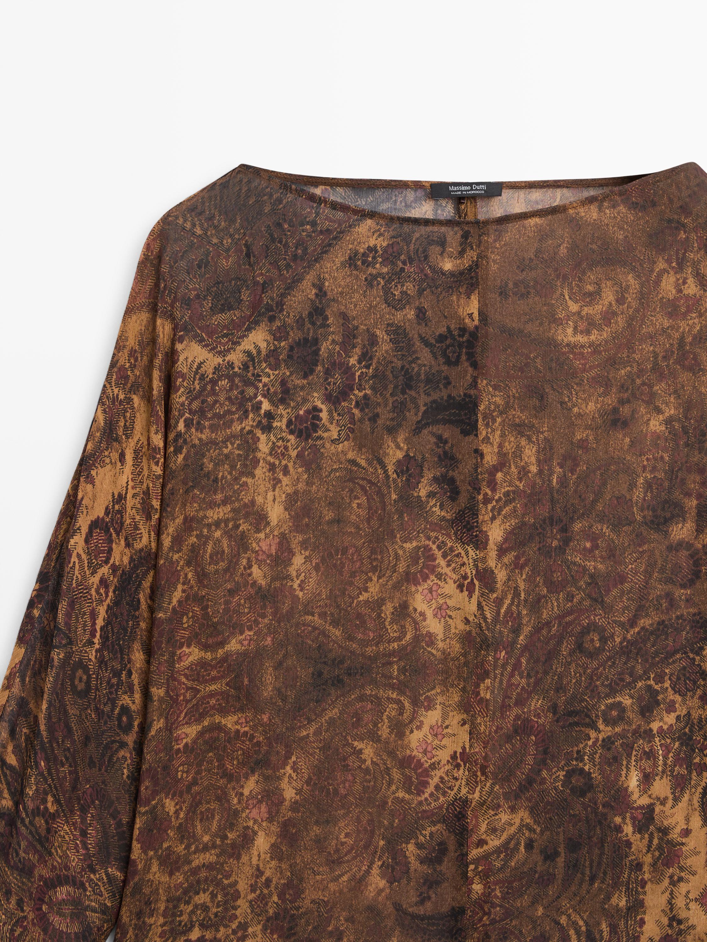 Flowing printed blouse