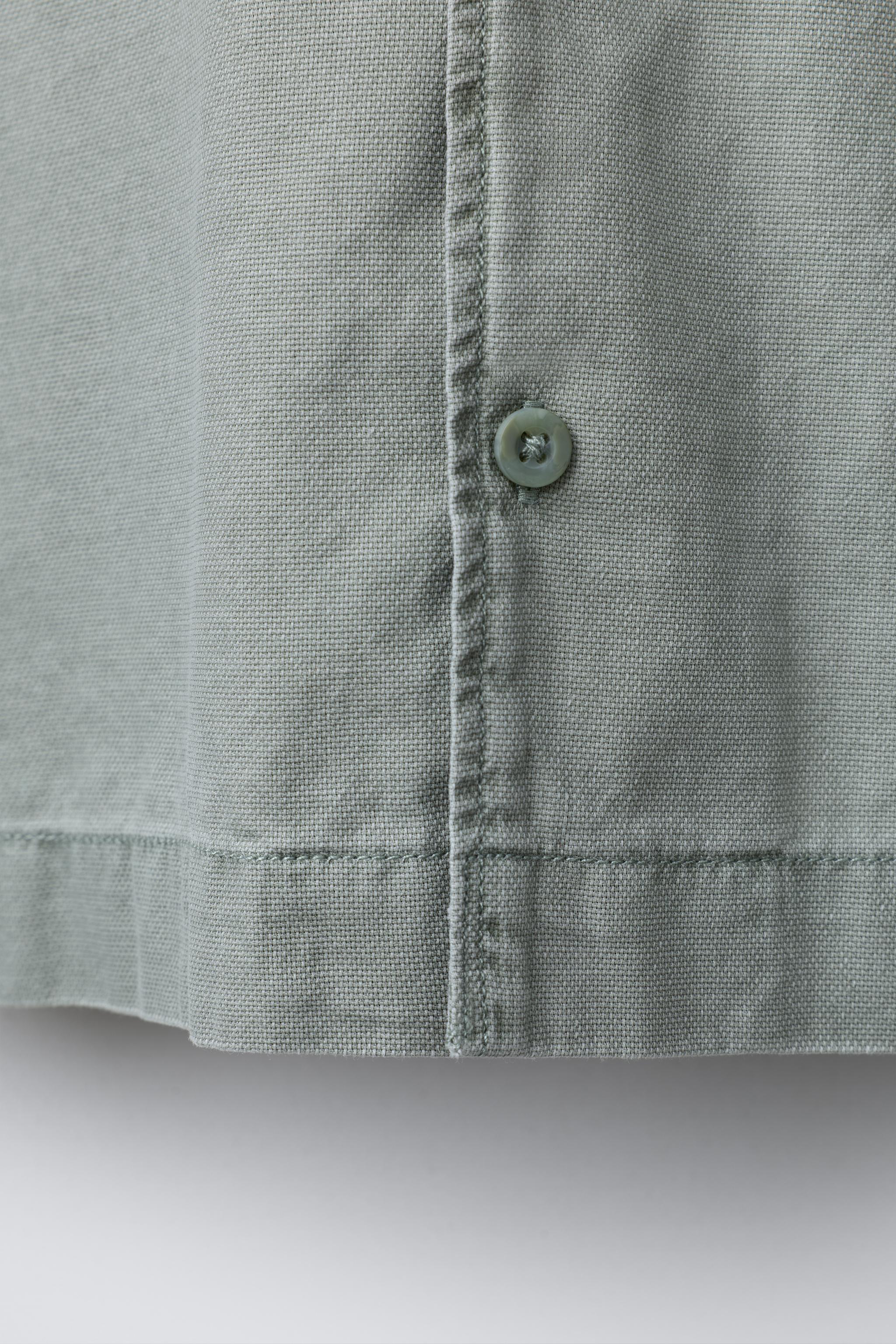 EMBROIDERED TEXT SHIRT