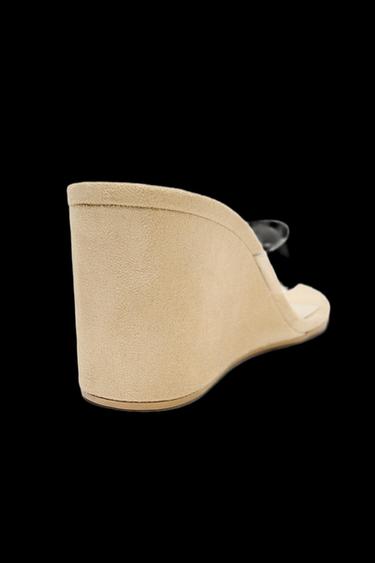 KEILSANDALEN MIT VINYLRIEMCHEN - Hellbeige von Zara