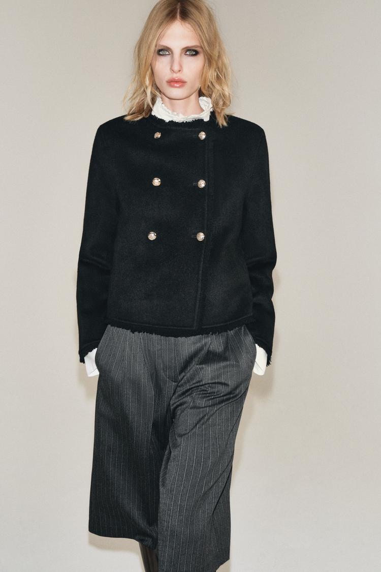 Chaqueta corta botones con lana zw collection