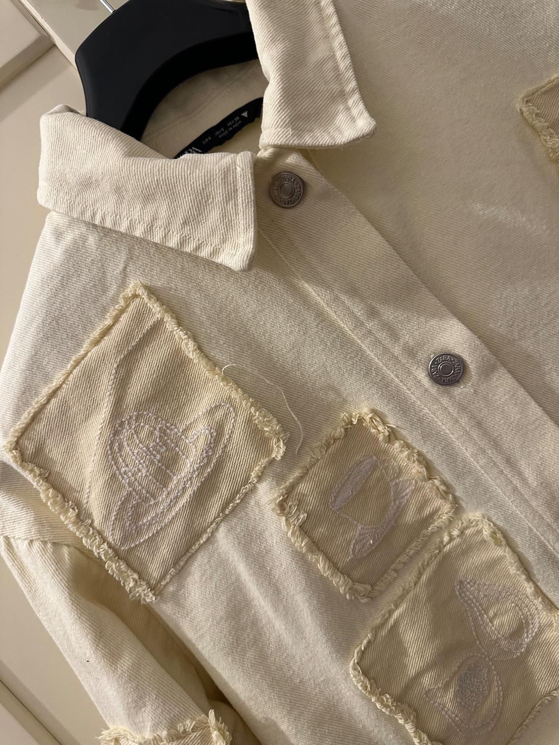 OVERSHIRT WITH EMBROIDERED PATCHES - Image 3
