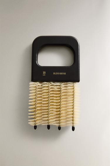 WOODEN SHUTTER CLEANING BRUSH - Black by Zara - Image 0