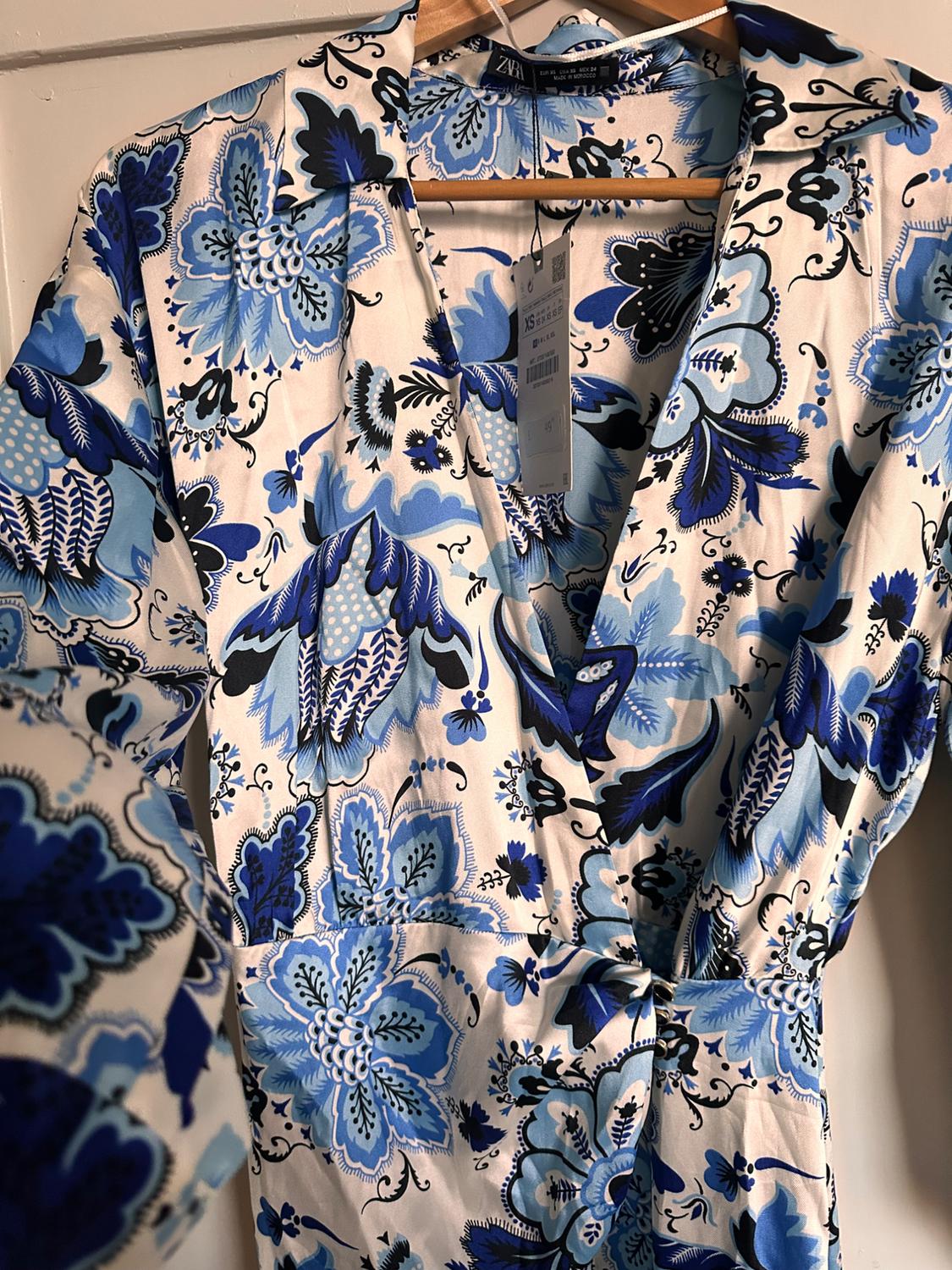 CROSSOVER DRESS WITH FLORAL PRINT - Image 3