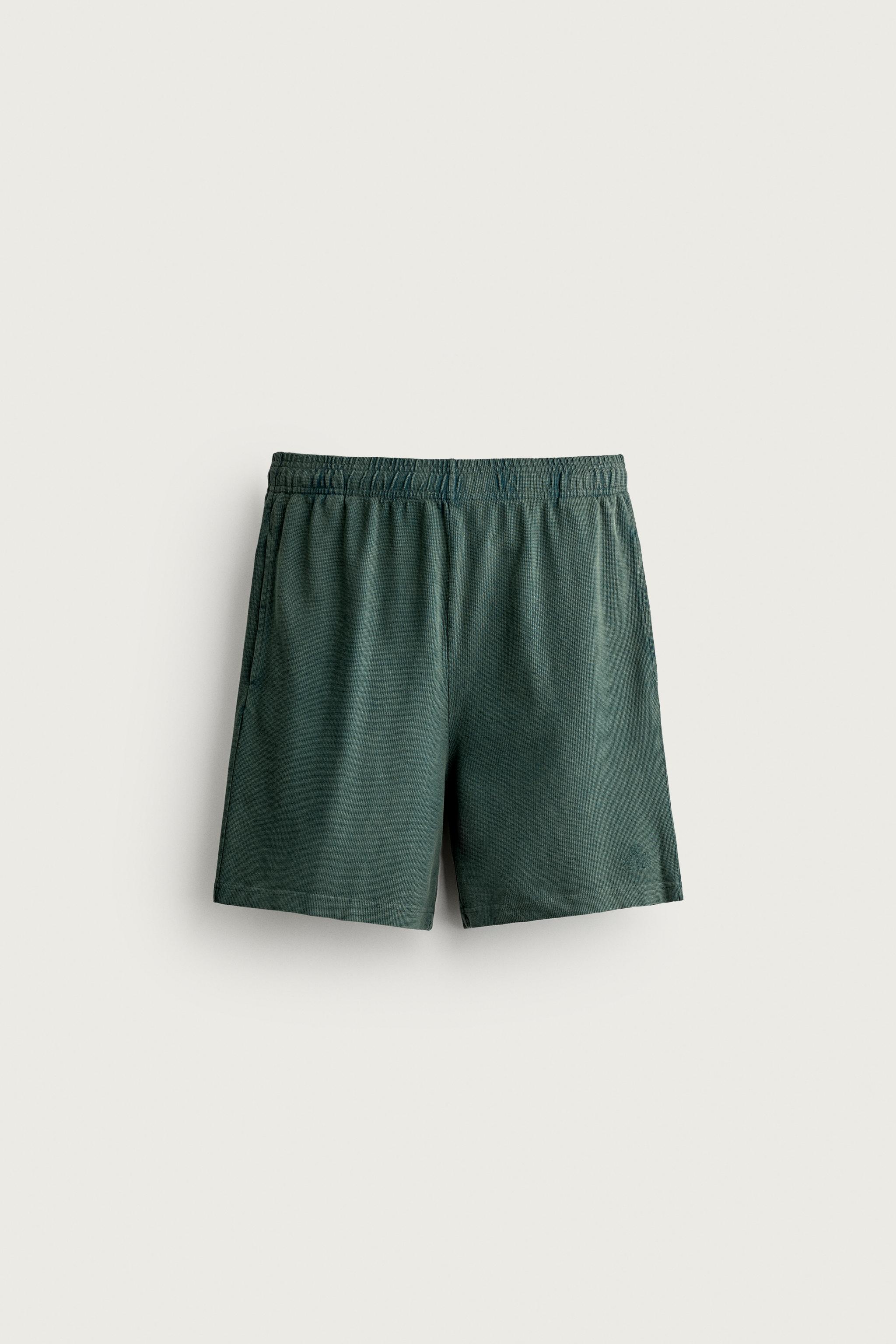 WASHED WAFFLE-KNIT BERMUDA SHORTS — Green