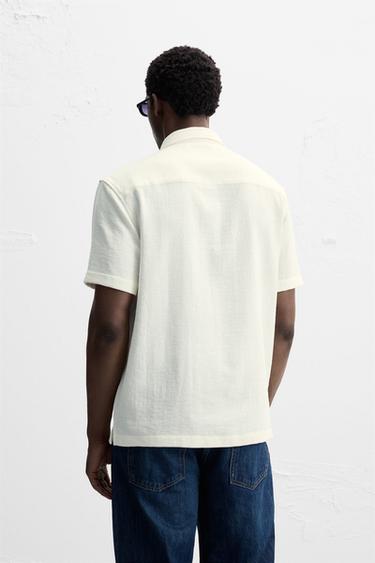 CHEMISE À TEXTURE - Écru de Zara - Image 2