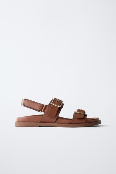 SANDALIA HEBILLAS - Marrón de Zara
