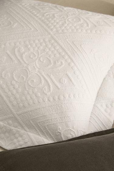 COTTON CUSHION COVER WITH GEOMETRIC DESIGN - White by Zara
